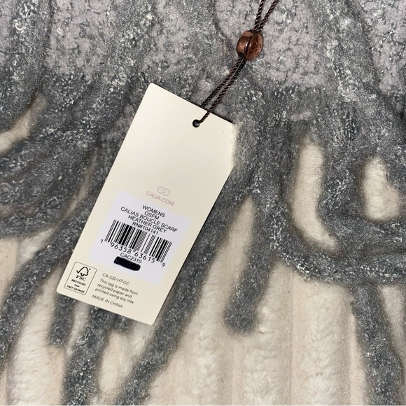 CALIA by Carrie Underwood Gray Knit Scarf with Fringe - Picture 3 of 6